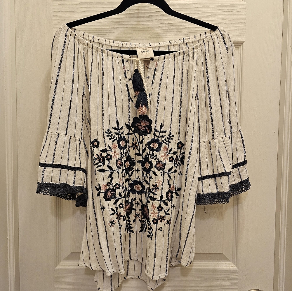 Knox Rose Women's Top